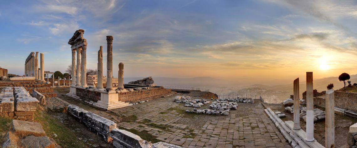 https://mdw-travel-data-us-east-1.s3.amazonaws.com/img/country/Turkey/Bergama-Acropolis/img_00.jpg