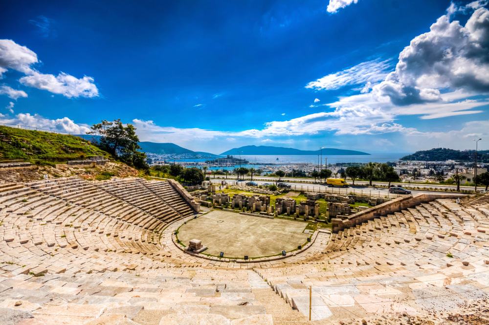 https://mdw-travel-data-us-east-1.s3.amazonaws.com/img/country/Turkey/Bodrum-Amphitheater/img_00.jpg