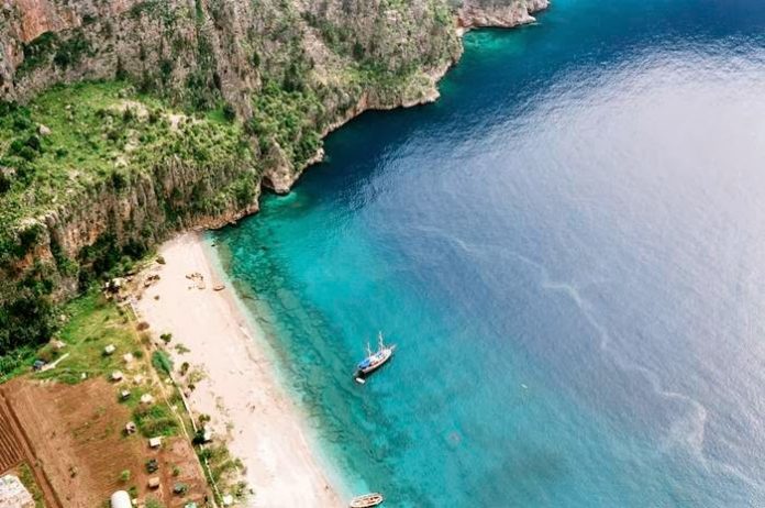 https://mdw-travel-data-us-east-1.s3.amazonaws.com/img/country/Turkey/Butterfly-Valley/img_01.jpg