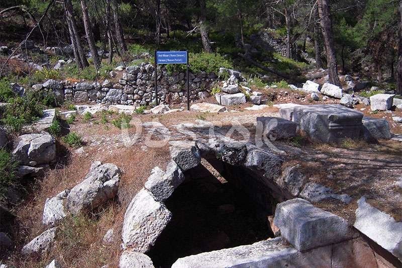 https://mdw-travel-data-us-east-1.s3.amazonaws.com/img/country/Turkey/Cadianda/img_01.jpg
