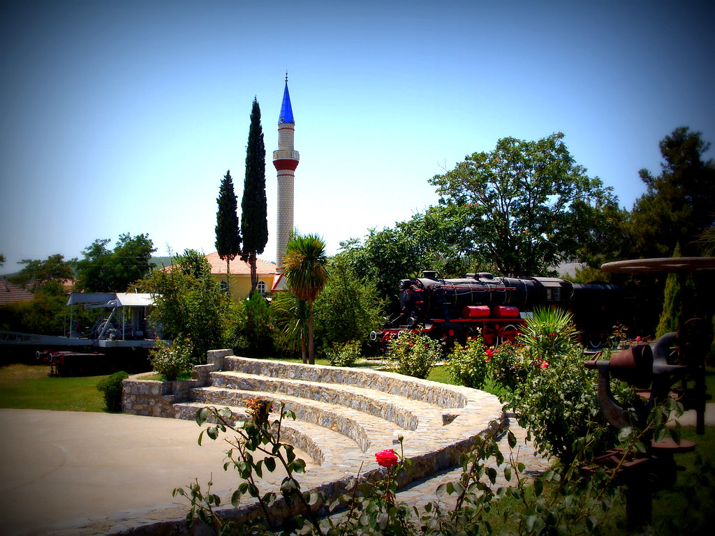 https://mdw-travel-data-us-east-1.s3.amazonaws.com/img/country/Turkey/Camlik-Steam-Museum/img_01.jpg
