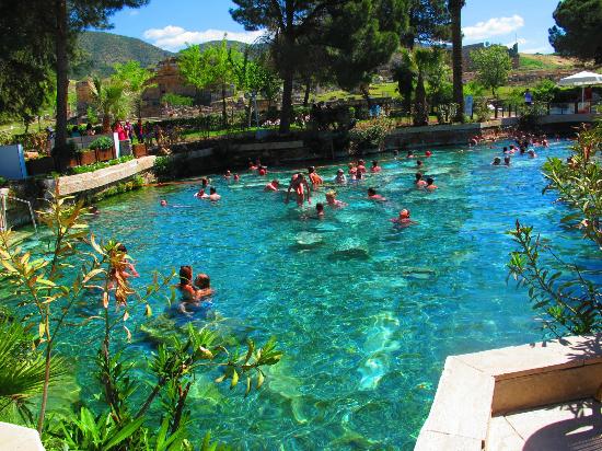 https://mdw-travel-data-us-east-1.s3.amazonaws.com/img/country/Turkey/Cleopatra-Pools/img_03.jpg