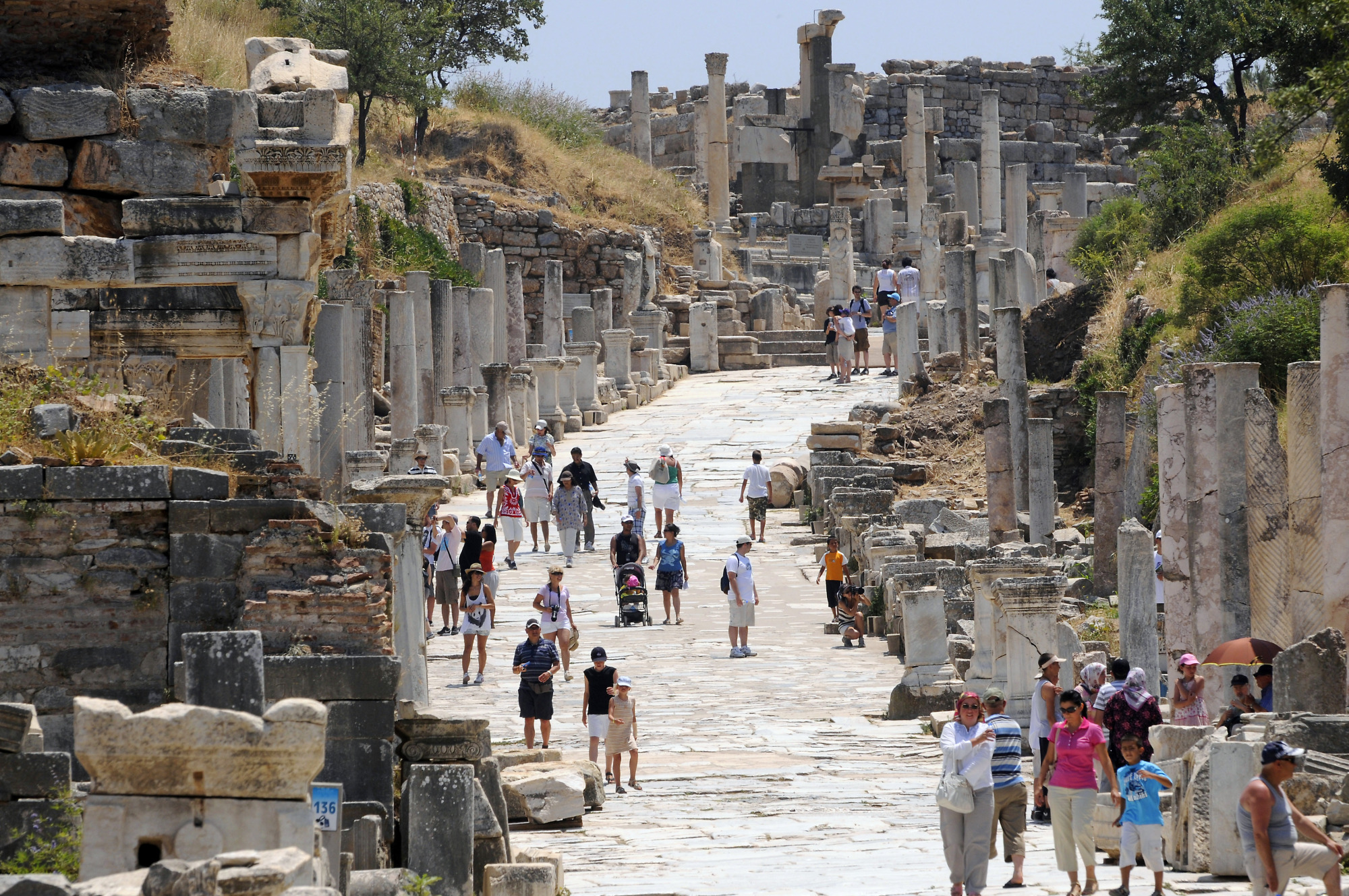 https://mdw-travel-data-us-east-1.s3.amazonaws.com/img/country/Turkey/Curetes-Street/img_00.jpg