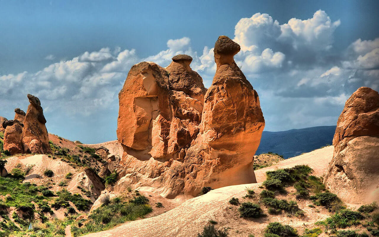 https://mdw-travel-data-us-east-1.s3.amazonaws.com/img/country/Turkey/Devrent-Valley/img_00.jpg
