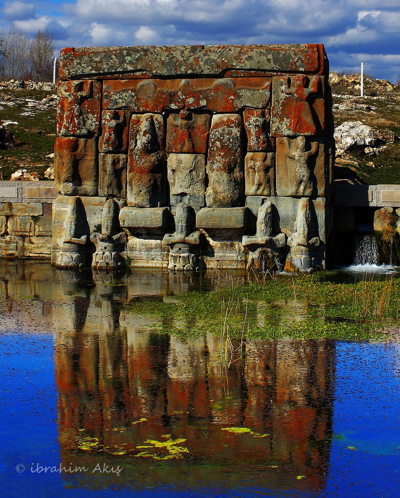 https://mdw-travel-data-us-east-1.s3.amazonaws.com/img/country/Turkey/Eflatun-Pinar/img_01.jpg