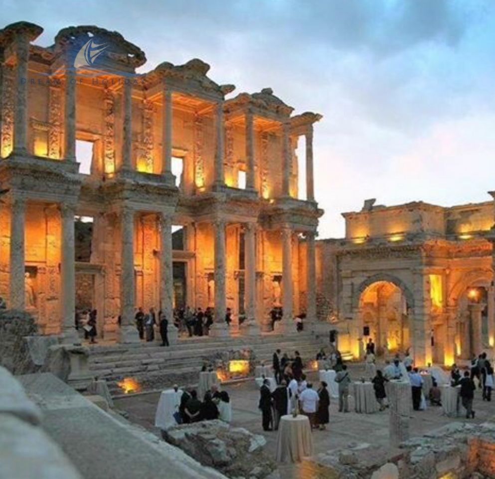 https://mdw-travel-data-us-east-1.s3.amazonaws.com/img/country/Turkey/Ephesus-Ancient-City/img_02.jpg