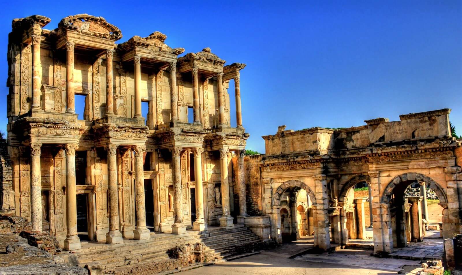 https://mdw-travel-data-us-east-1.s3.amazonaws.com/img/country/Turkey/Ephesus-Archaeological-Museum/img_00.jpg