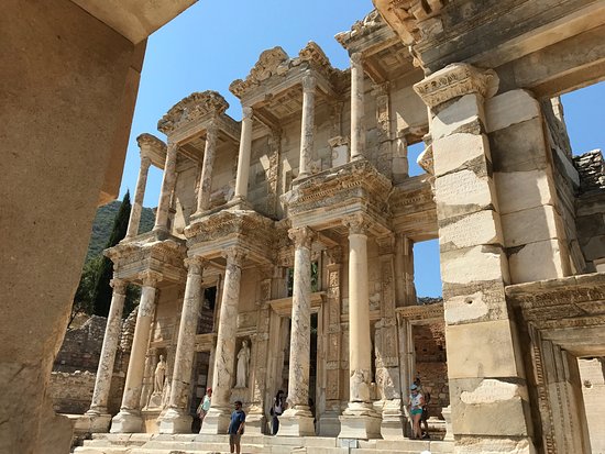 https://mdw-travel-data-us-east-1.s3.amazonaws.com/img/country/Turkey/Ephesus-Museum-of-Selcuk/img_01.jpg