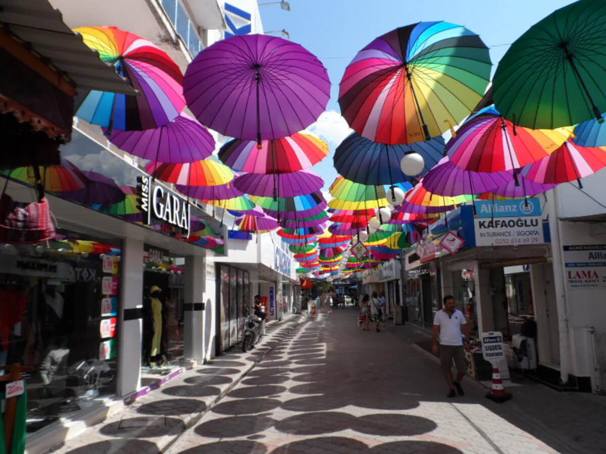 https://mdw-travel-data-us-east-1.s3.amazonaws.com/img/country/Turkey/Fethiye-Old-Town/img_03.jpg