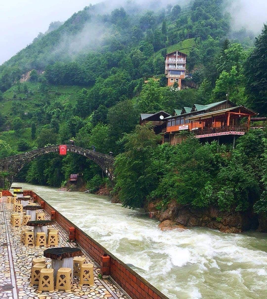 https://mdw-travel-data-us-east-1.s3.amazonaws.com/img/country/Turkey/Firtina-Vadisi/img_03.jpg