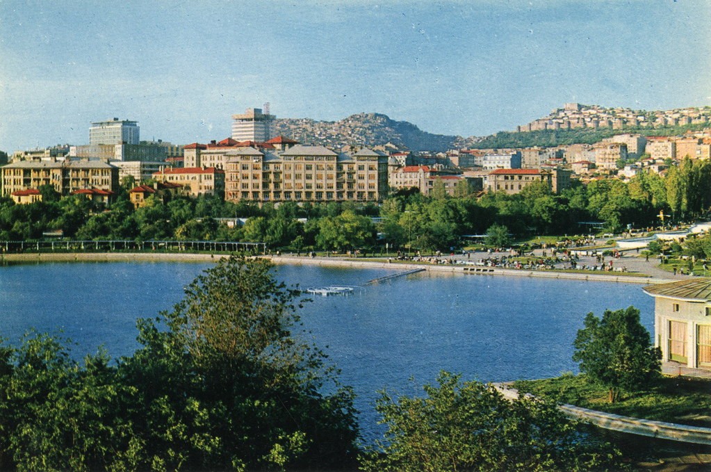 https://mdw-travel-data-us-east-1.s3.amazonaws.com/img/country/Turkey/Genclik-Park/img_02.jpg