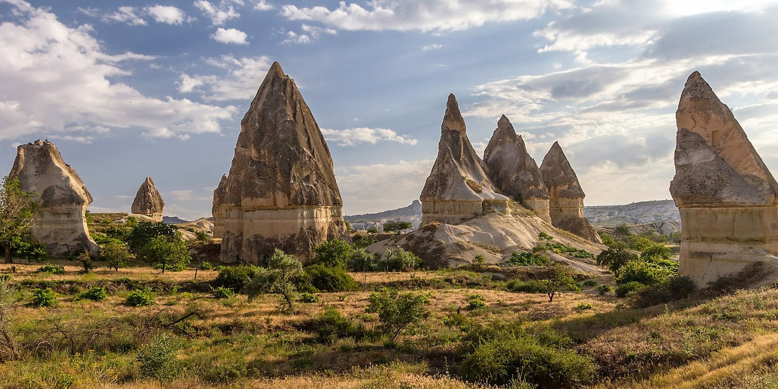 https://mdw-travel-data-us-east-1.s3.amazonaws.com/img/country/Turkey/Goreme-National-Park/img_03.jpg