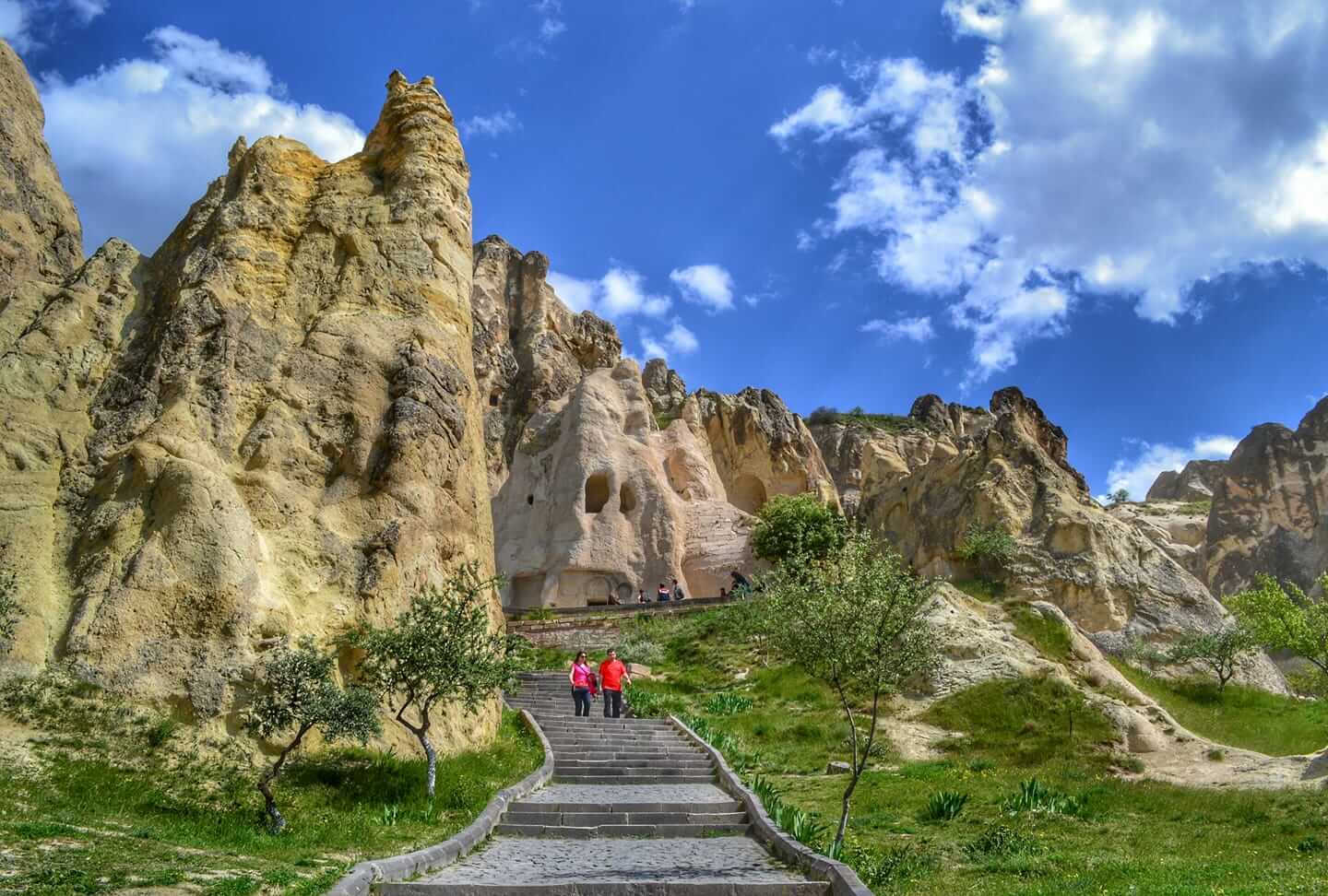 https://mdw-travel-data-us-east-1.s3.amazonaws.com/img/country/Turkey/Goreme-Open-Air-Museum/img_01.jpg