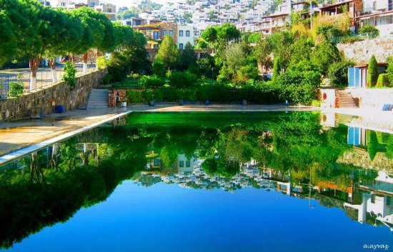 https://mdw-travel-data-us-east-1.s3.amazonaws.com/img/country/Turkey/Gundogan-Bay/img_02.jpg