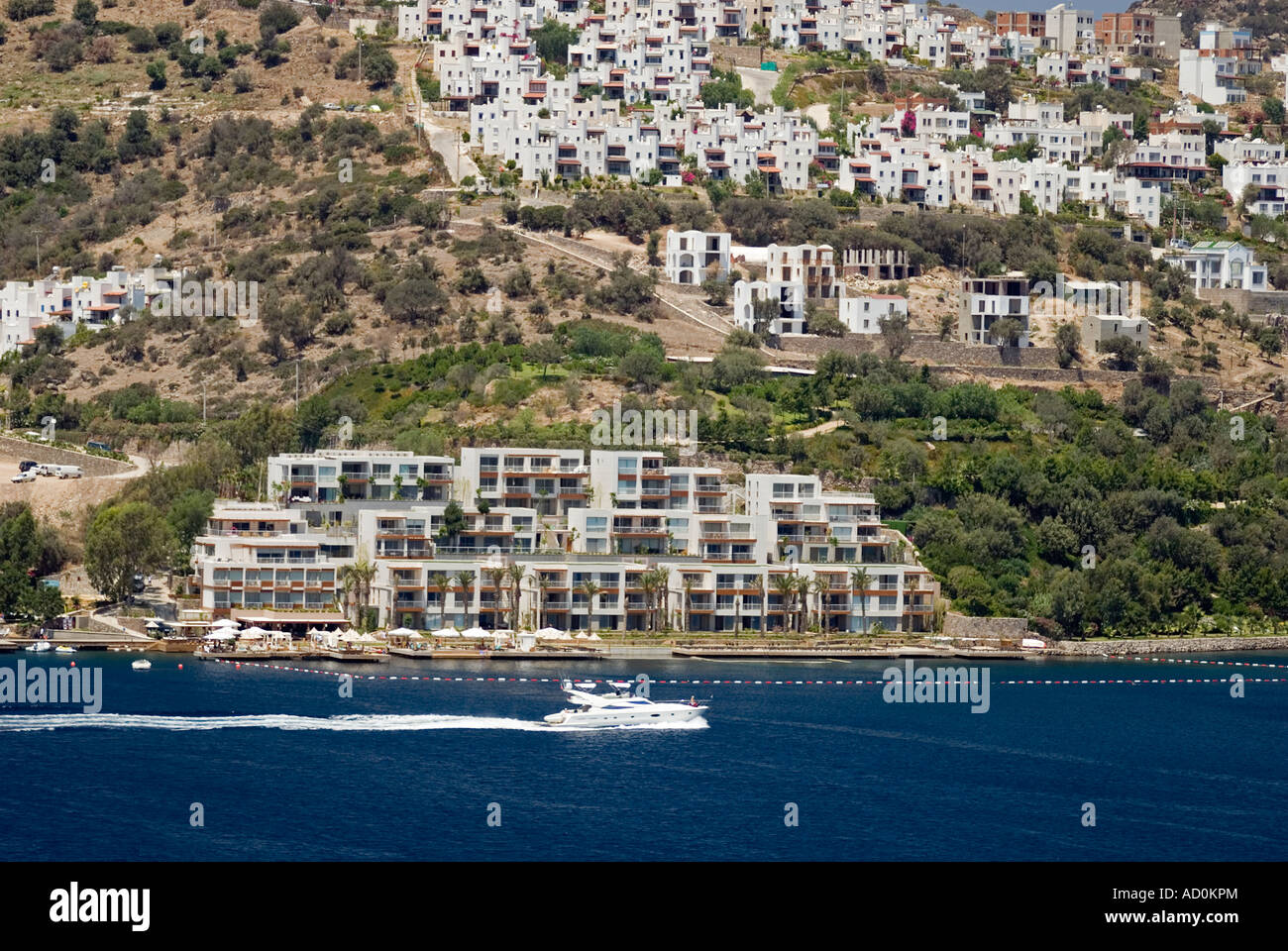 https://mdw-travel-data-us-east-1.s3.amazonaws.com/img/country/Turkey/Gundogan-Bay/img_03.jpg