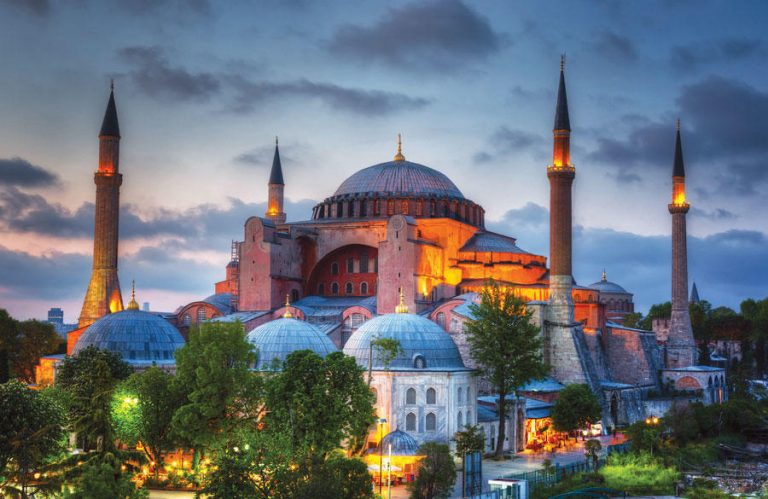 https://mdw-travel-data-us-east-1.s3.amazonaws.com/img/country/Turkey/Hagia-Sophia/img_01.jpg