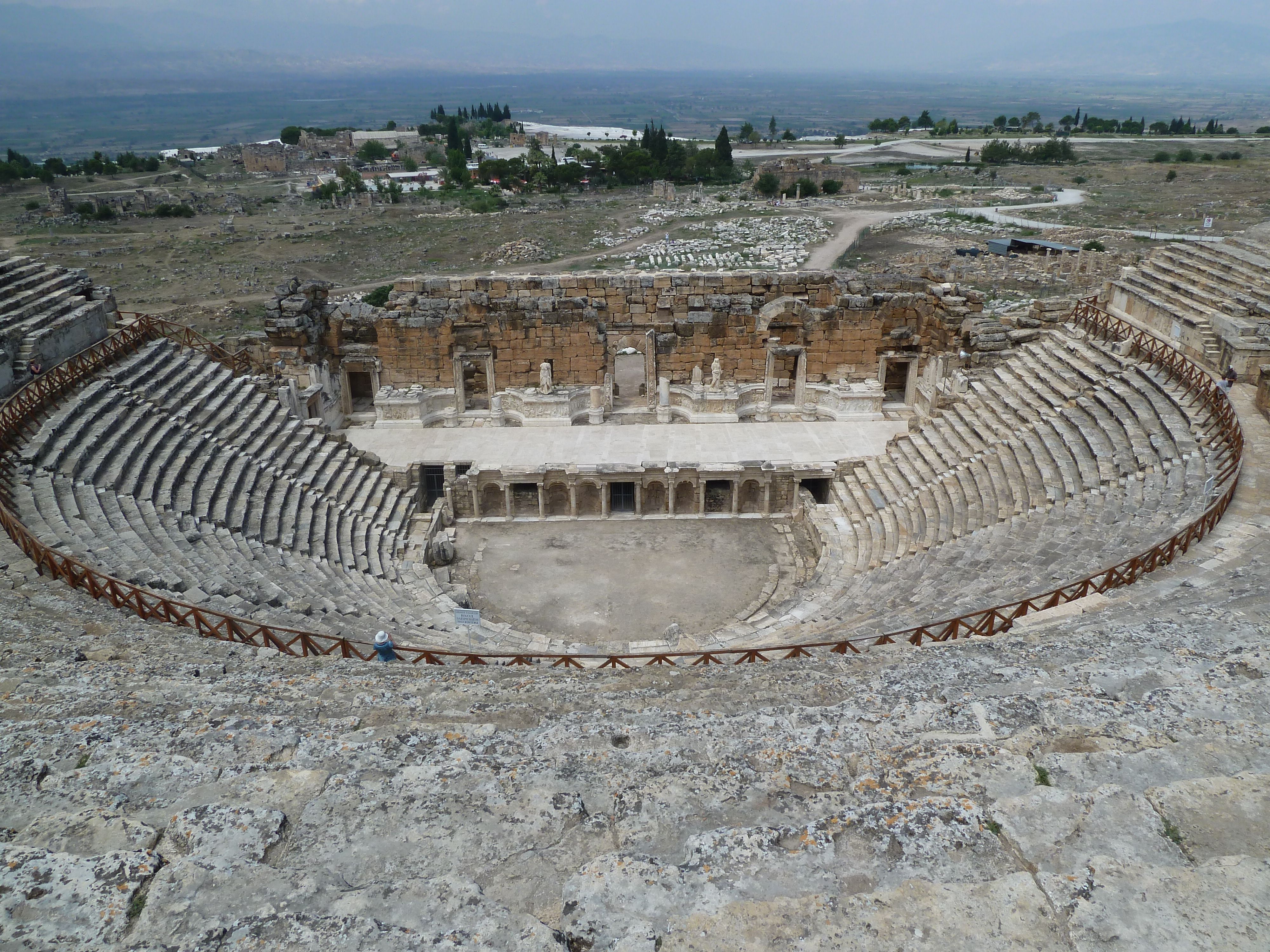 https://mdw-travel-data-us-east-1.s3.amazonaws.com/img/country/Turkey/Hierapolis-Theatre/img_00.jpg