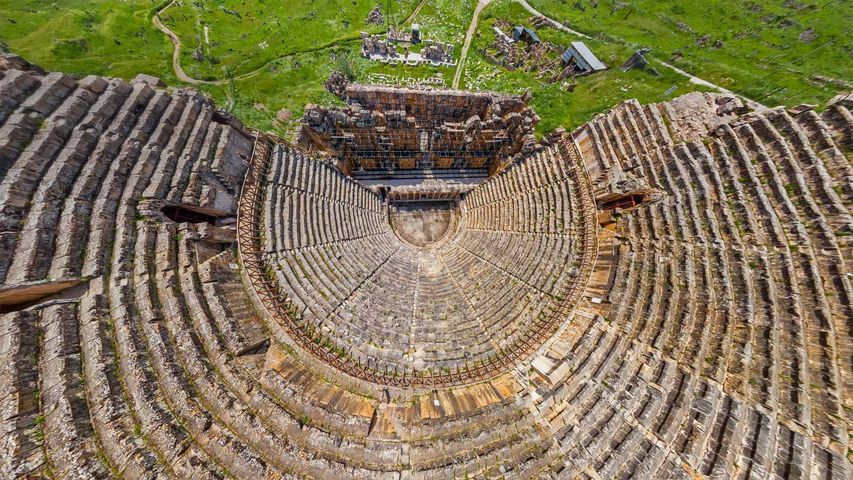 https://mdw-travel-data-us-east-1.s3.amazonaws.com/img/country/Turkey/Hierapolis-Theatre/img_02.jpg
