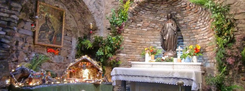 https://mdw-travel-data-us-east-1.s3.amazonaws.com/img/country/Turkey/House-of-the-Virgin-Mary/img_01.jpg