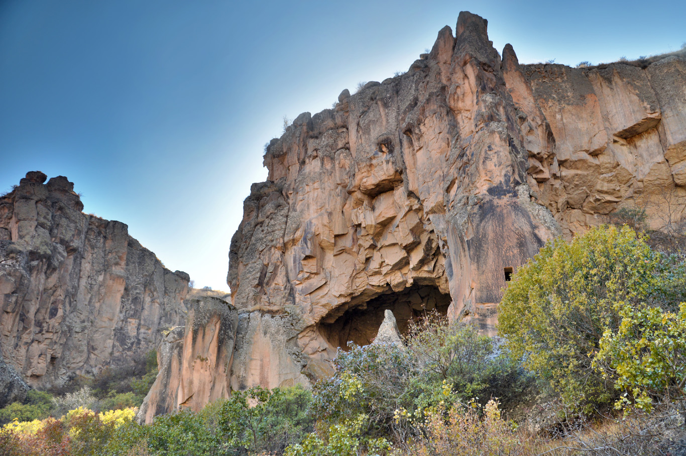 https://mdw-travel-data-us-east-1.s3.amazonaws.com/img/country/Turkey/Ihlara-Valley/img_02.jpg