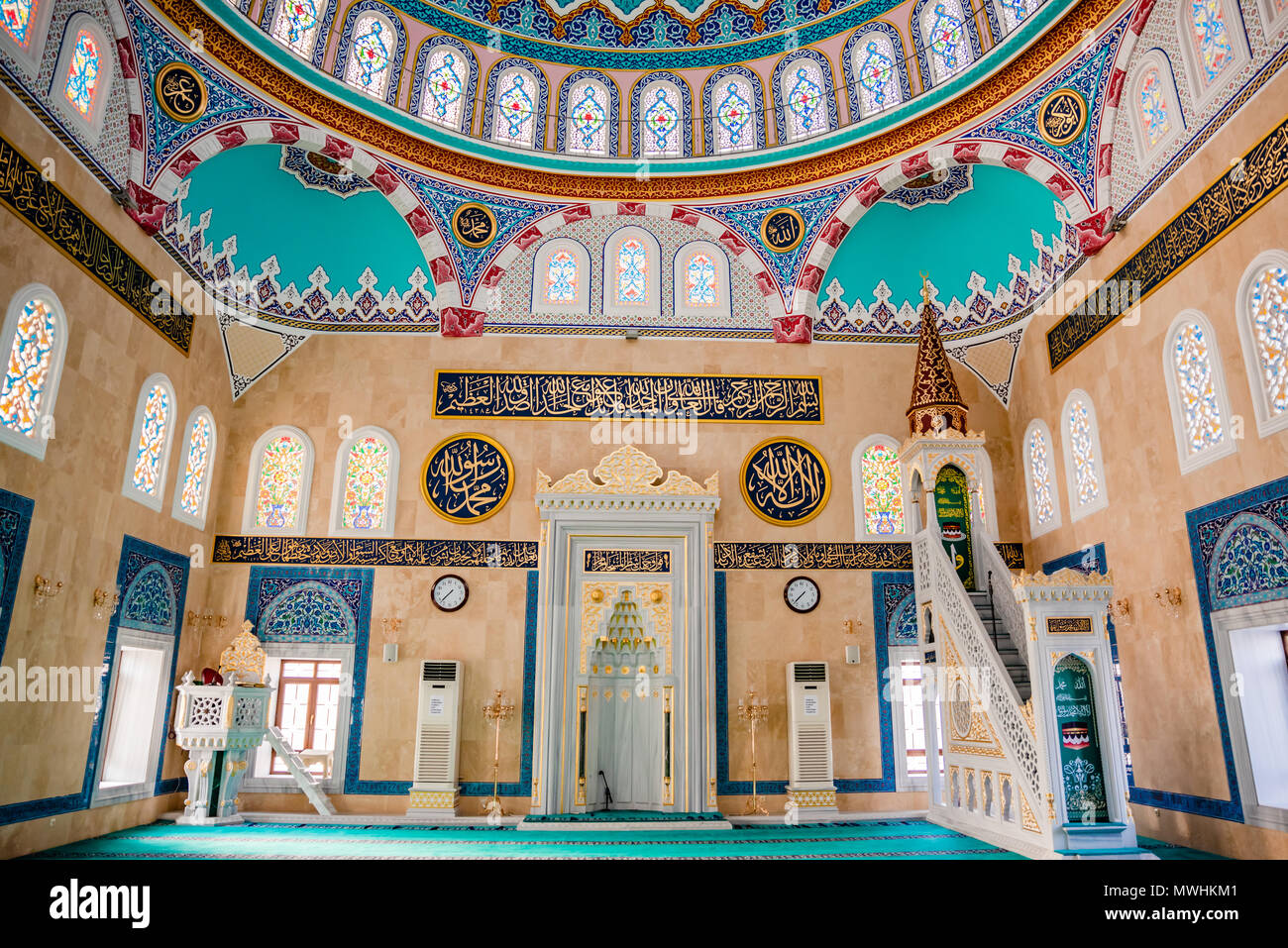 https://mdw-travel-data-us-east-1.s3.amazonaws.com/img/country/Turkey/Isabey-Mosque/img_03.jpg