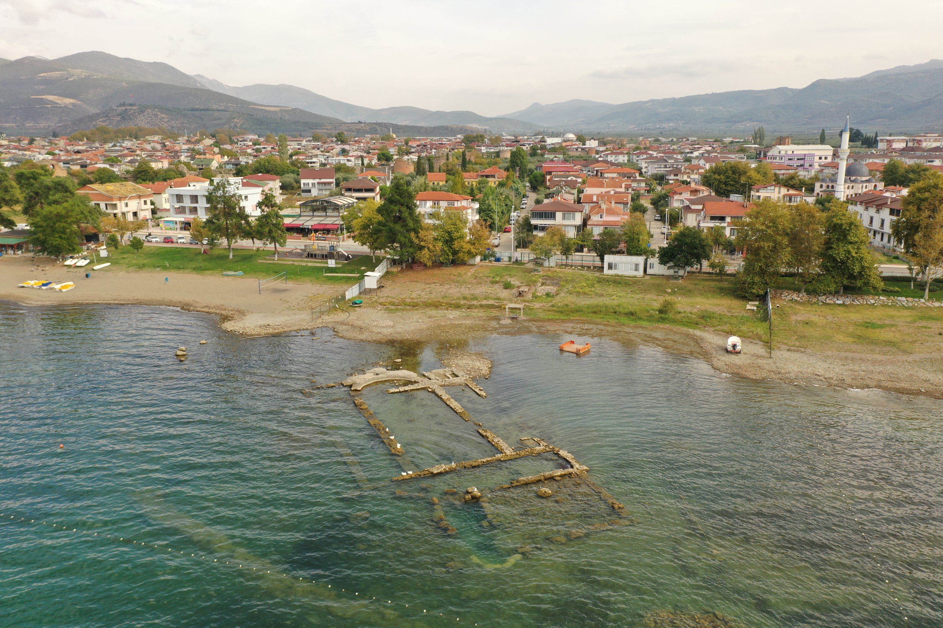 https://mdw-travel-data-us-east-1.s3.amazonaws.com/img/country/Turkey/Iznik-Lake/img_02.jpg