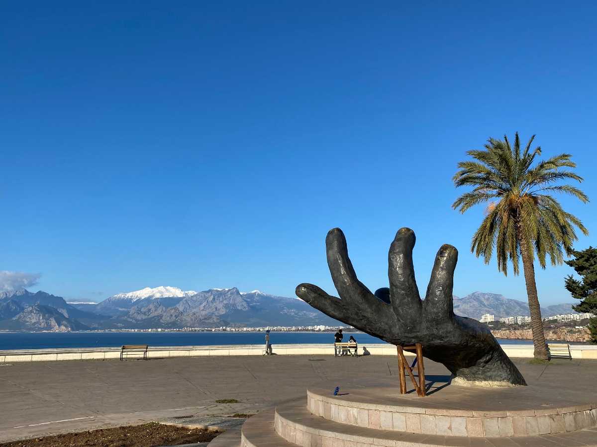 https://mdw-travel-data-us-east-1.s3.amazonaws.com/img/country/Turkey/Karaalioglu-Park/img_02.jpg
