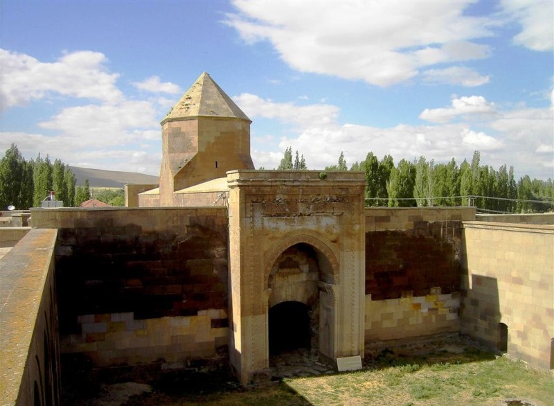 https://mdw-travel-data-us-east-1.s3.amazonaws.com/img/country/Turkey/Karatay-Medrese/img_03.jpg