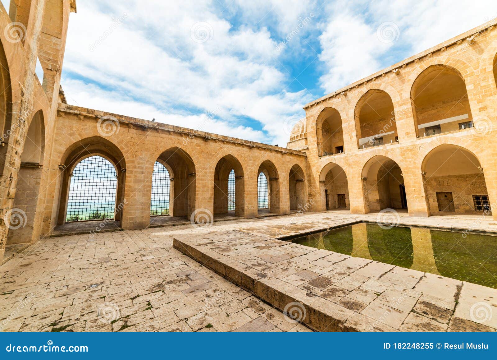 https://mdw-travel-data-us-east-1.s3.amazonaws.com/img/country/Turkey/Kasimiye-Madrasah/img_01.jpg