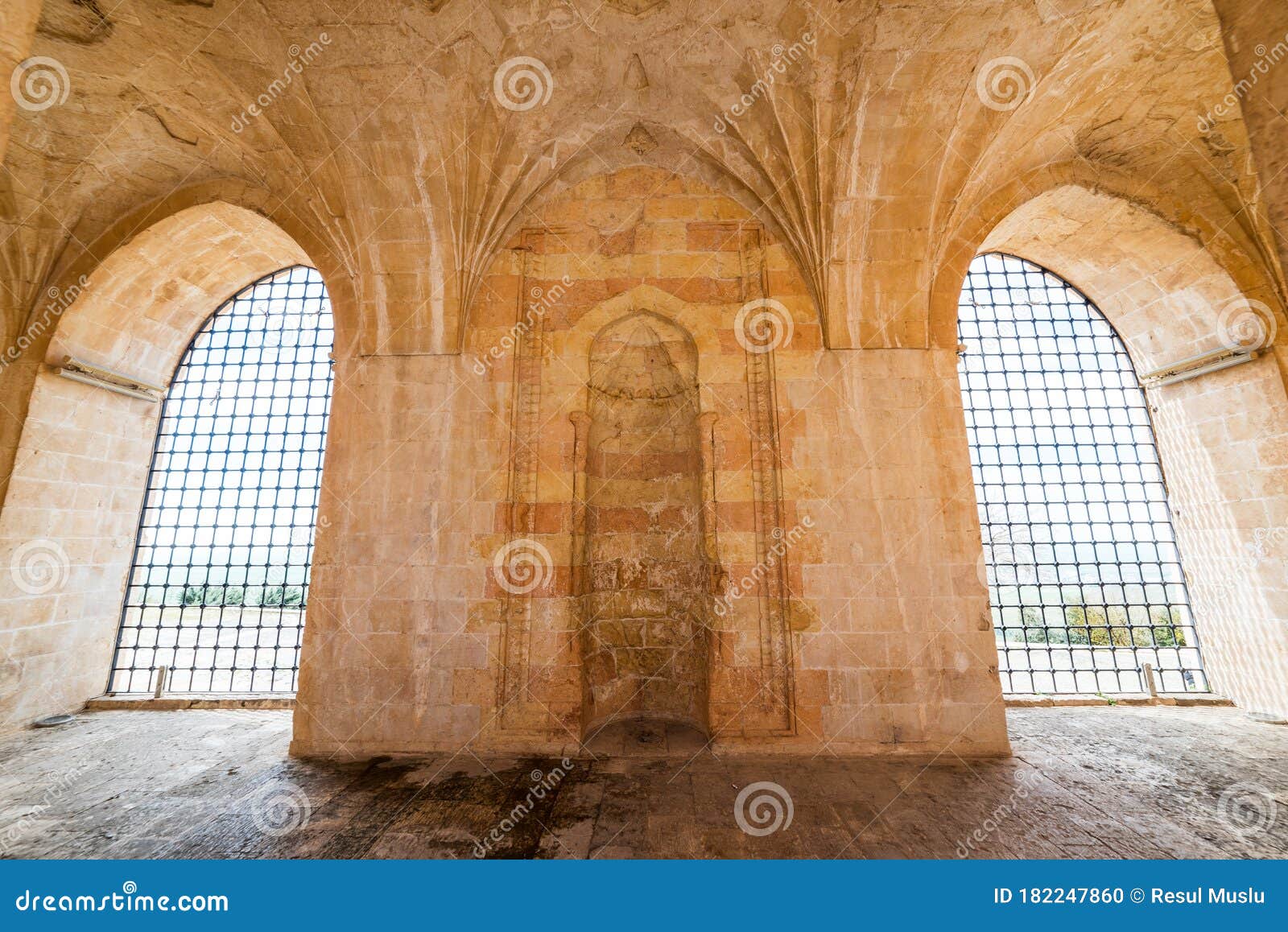 https://mdw-travel-data-us-east-1.s3.amazonaws.com/img/country/Turkey/Kasimiye-Madrasah/img_03.jpg