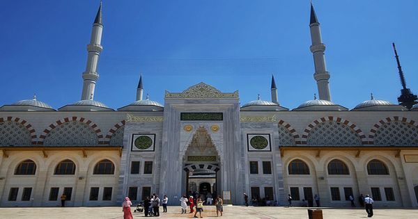 https://mdw-travel-data-us-east-1.s3.amazonaws.com/img/country/Turkey/Kasimiye-Mosque/img_03.jpg