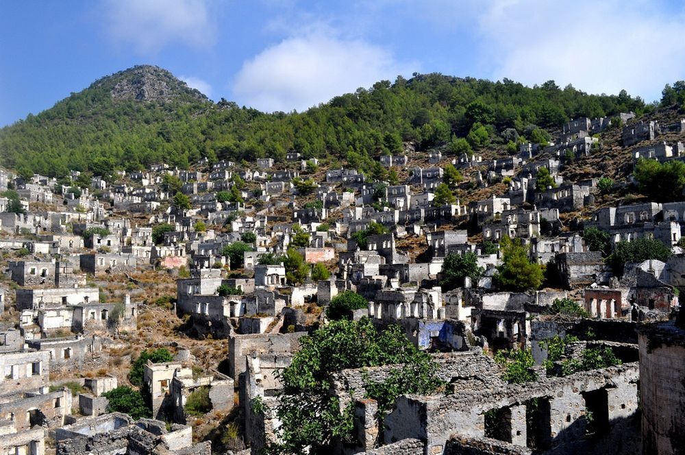 https://mdw-travel-data-us-east-1.s3.amazonaws.com/img/country/Turkey/Kayakoy/img_02.jpg