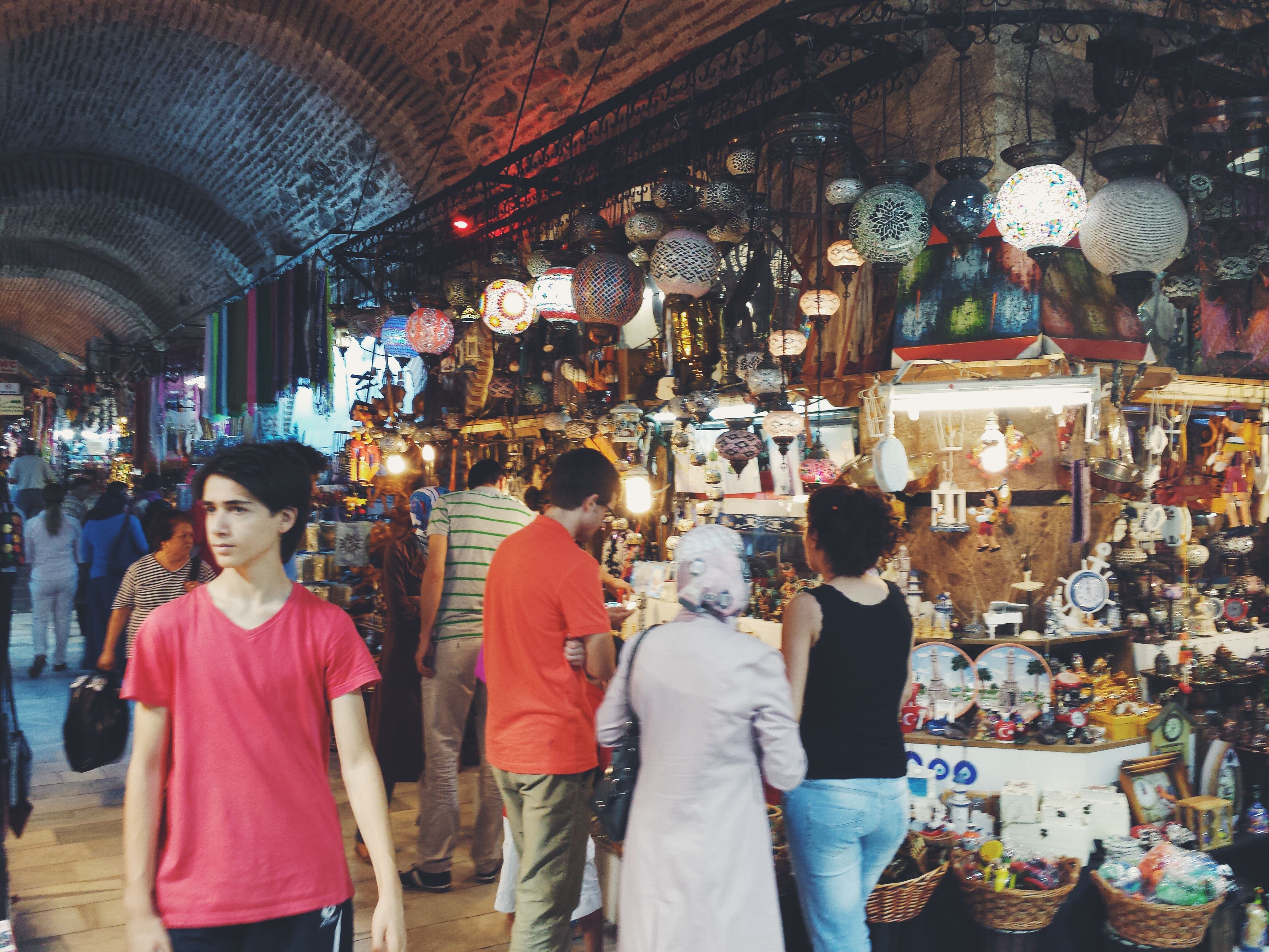 https://mdw-travel-data-us-east-1.s3.amazonaws.com/img/country/Turkey/Kemeralti-Market/img_03.jpg