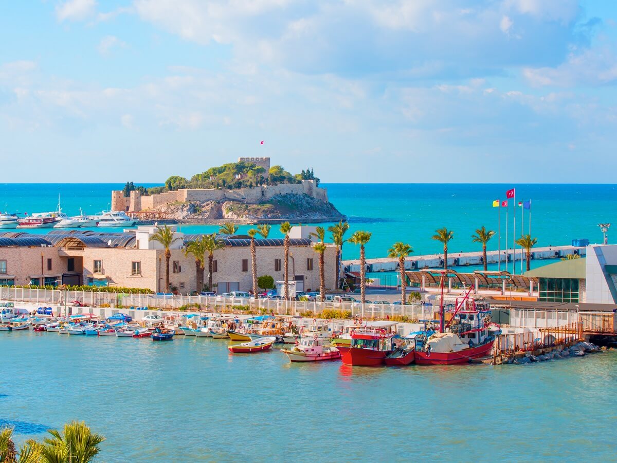 https://mdw-travel-data-us-east-1.s3.amazonaws.com/img/country/Turkey/Kusadasi-Castle/img_01.jpg
