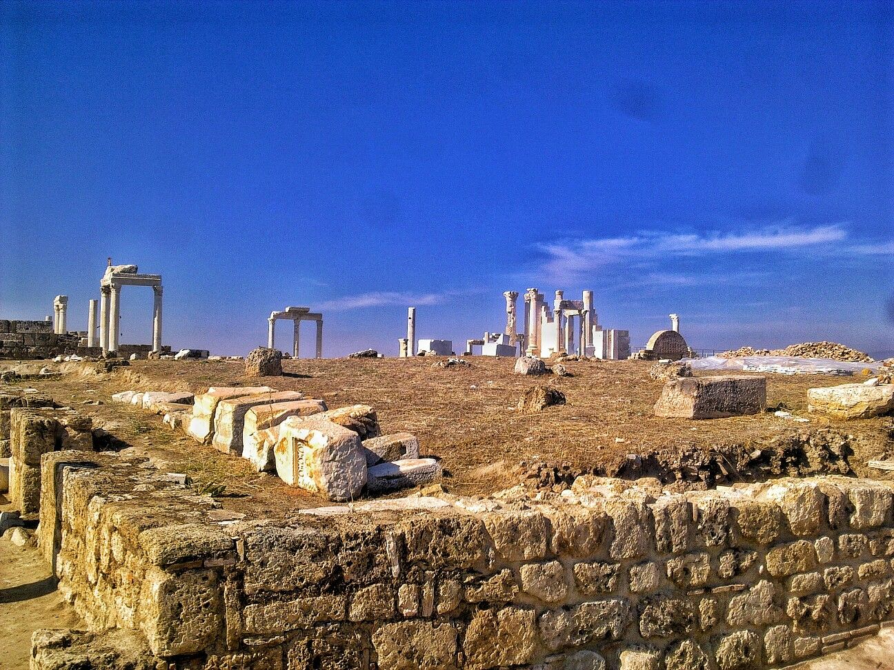 https://mdw-travel-data-us-east-1.s3.amazonaws.com/img/country/Turkey/Laodikeia-Antik-Kenti/img_03.jpg