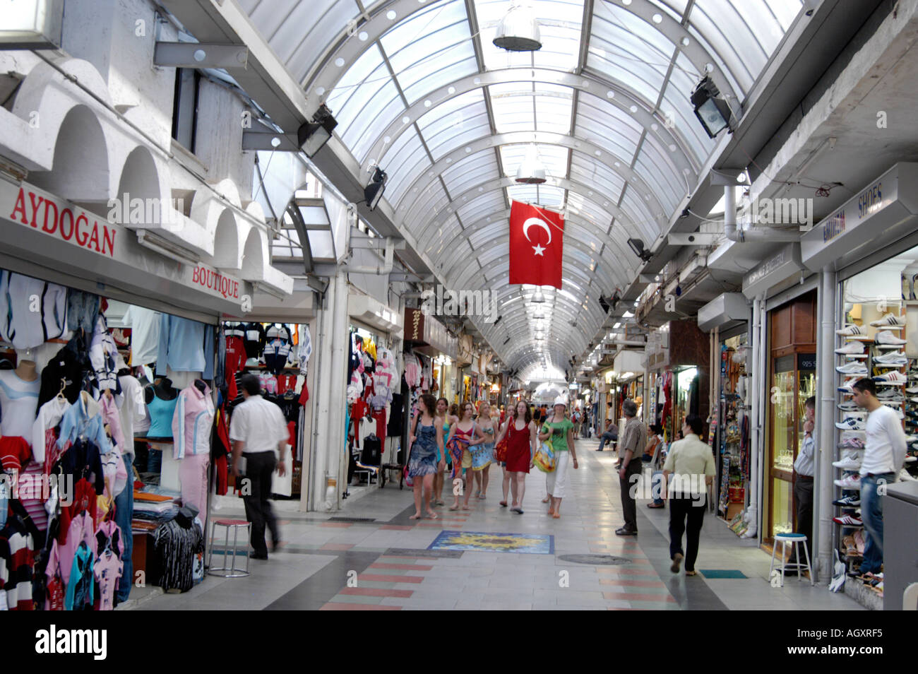 https://mdw-travel-data-us-east-1.s3.amazonaws.com/img/country/Turkey/Marmaris-Blue-Port-Shopping-Center/img_02.jpg