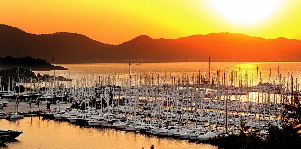 https://mdw-travel-data-us-east-1.s3.amazonaws.com/img/country/Turkey/Marmaris-Yacht-Marina/img_03.jpg