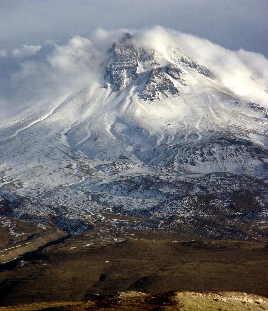 https://mdw-travel-data-us-east-1.s3.amazonaws.com/img/country/Turkey/Mount-Hasan/img_01.jpg