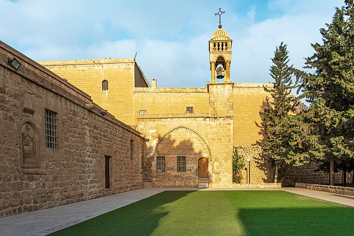 https://mdw-travel-data-us-east-1.s3.amazonaws.com/img/country/Turkey/Old-Mardin/img_03.jpg