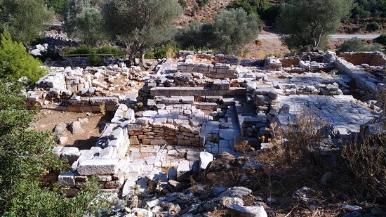 https://mdw-travel-data-us-east-1.s3.amazonaws.com/img/country/Turkey/Pedasa-Ancient-City/img_03.jpg