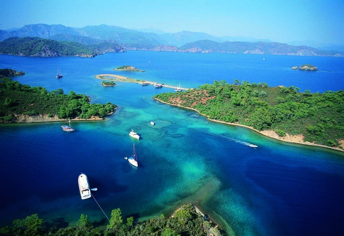 https://mdw-travel-data-us-east-1.s3.amazonaws.com/img/country/Turkey/Prince-Islands/img_01.jpg