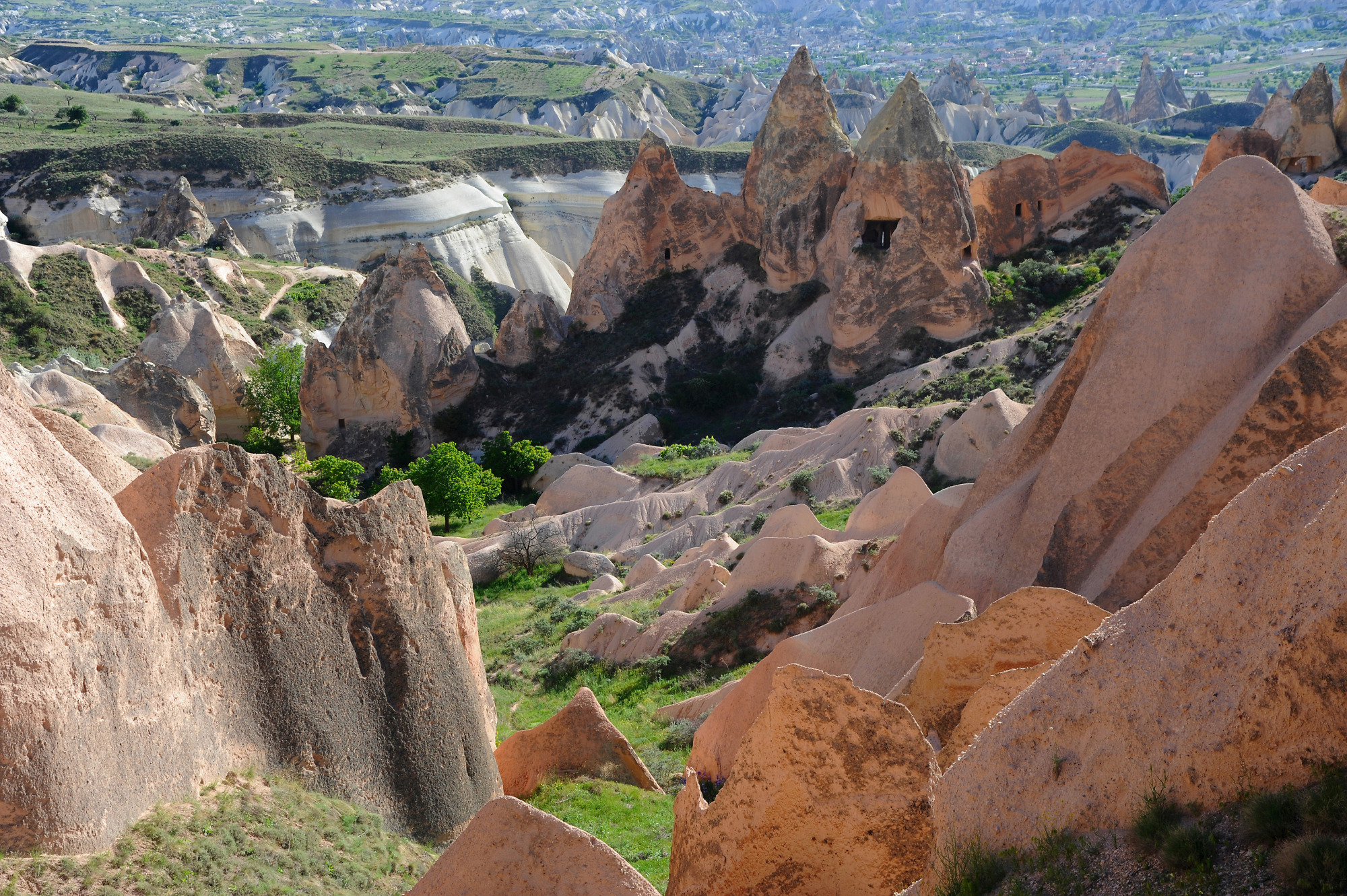 https://mdw-travel-data-us-east-1.s3.amazonaws.com/img/country/Turkey/Rose-Valley/img_02.jpg
