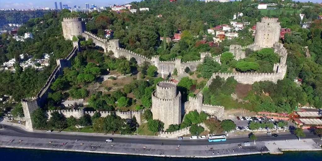 https://mdw-travel-data-us-east-1.s3.amazonaws.com/img/country/Turkey/Rumeli-Fortress/img_02.jpg