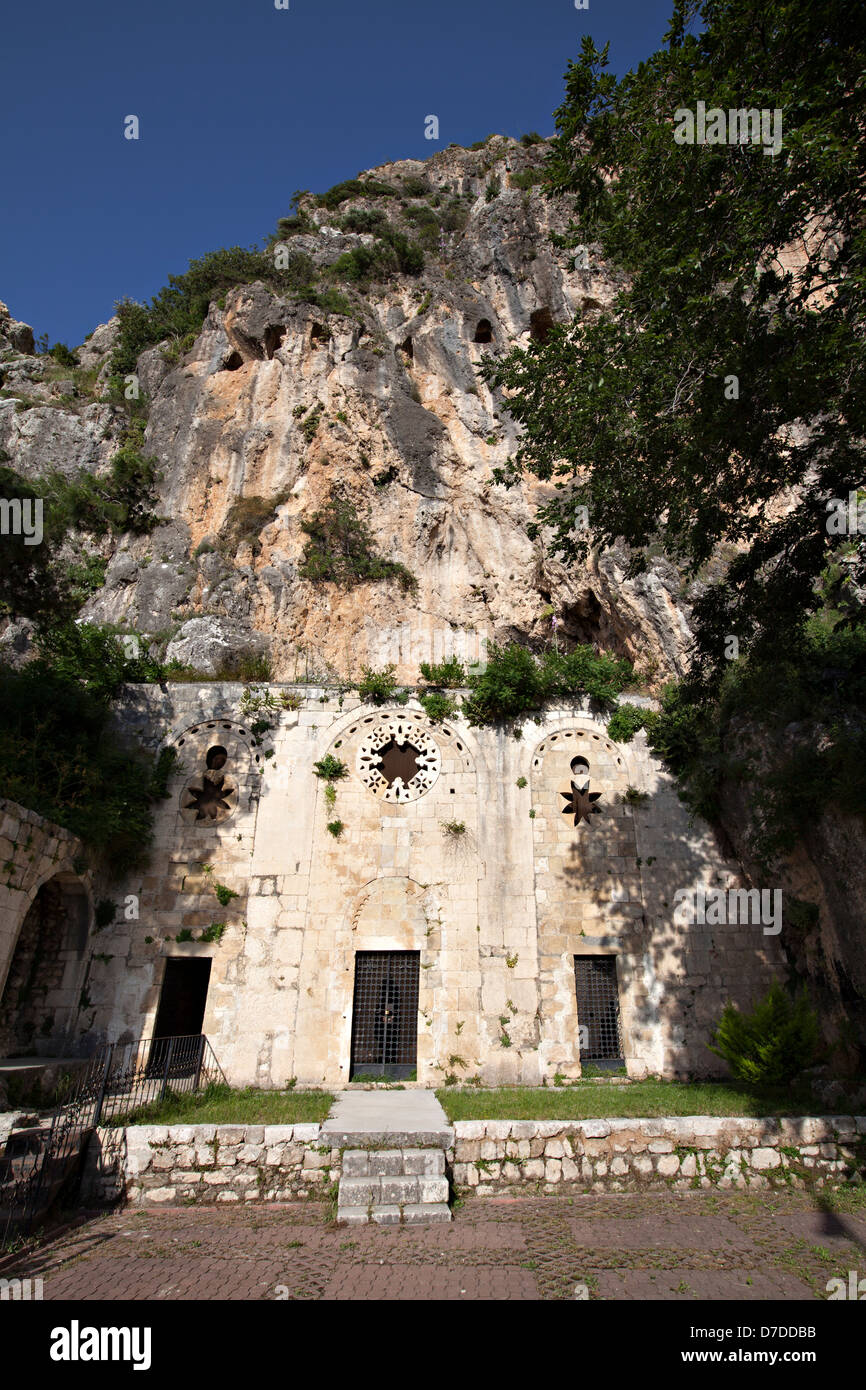 https://mdw-travel-data-us-east-1.s3.amazonaws.com/img/country/Turkey/Saint-Pierre-Church/img_01.jpg