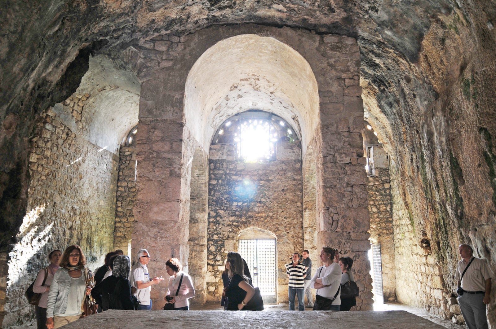 https://mdw-travel-data-us-east-1.s3.amazonaws.com/img/country/Turkey/Saint-Pierre-Church/img_03.jpg
