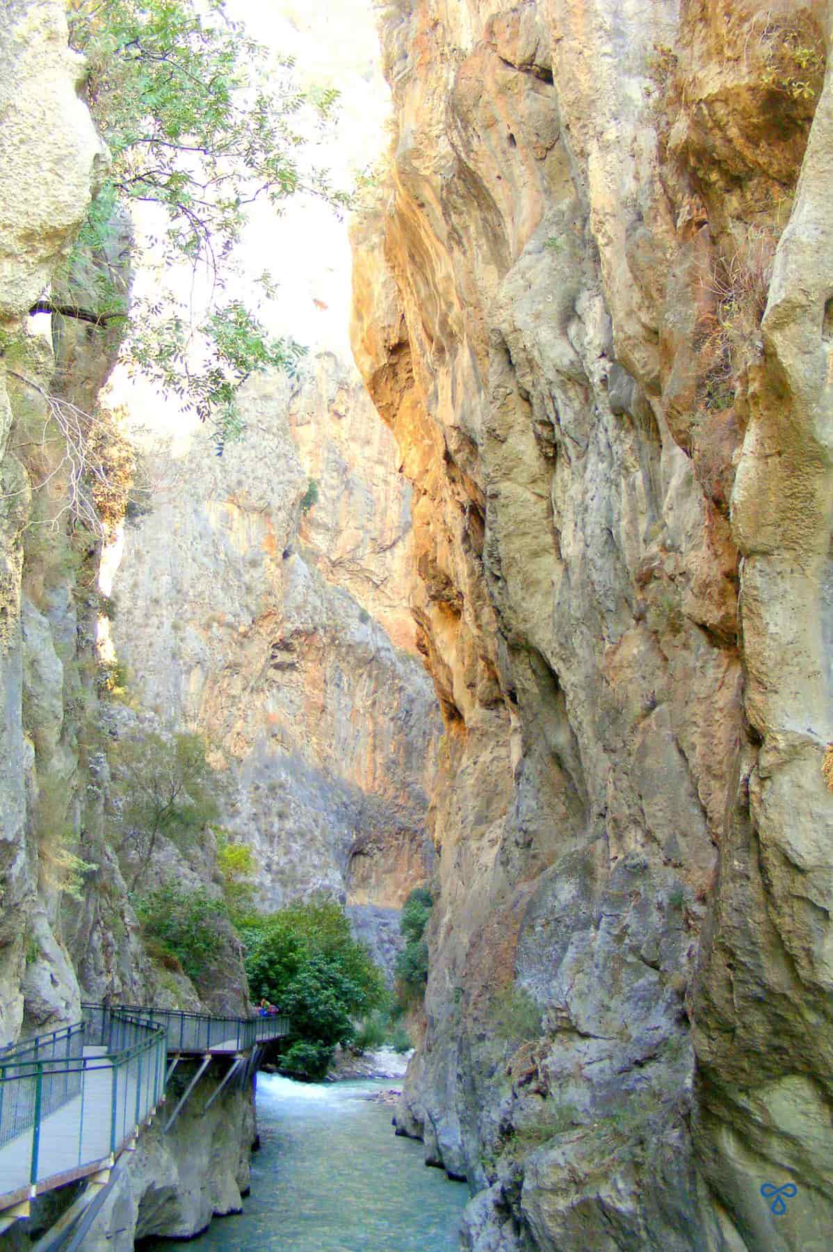https://mdw-travel-data-us-east-1.s3.amazonaws.com/img/country/Turkey/Saklikent-Gorge/img_02.jpg