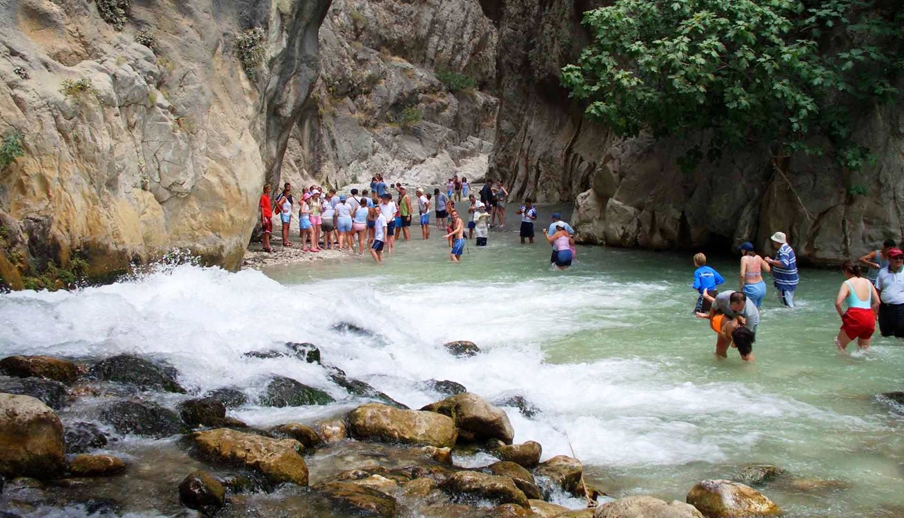 https://mdw-travel-data-us-east-1.s3.amazonaws.com/img/country/Turkey/Saklikent-Gorge/img_03.jpg