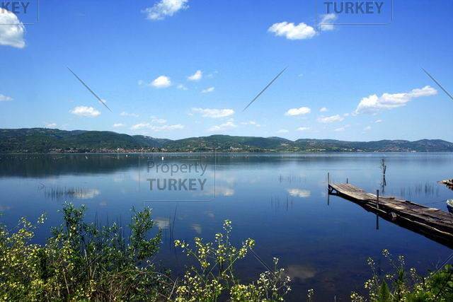 https://mdw-travel-data-us-east-1.s3.amazonaws.com/img/country/Turkey/Sapanca-Lake/img_03.jpg