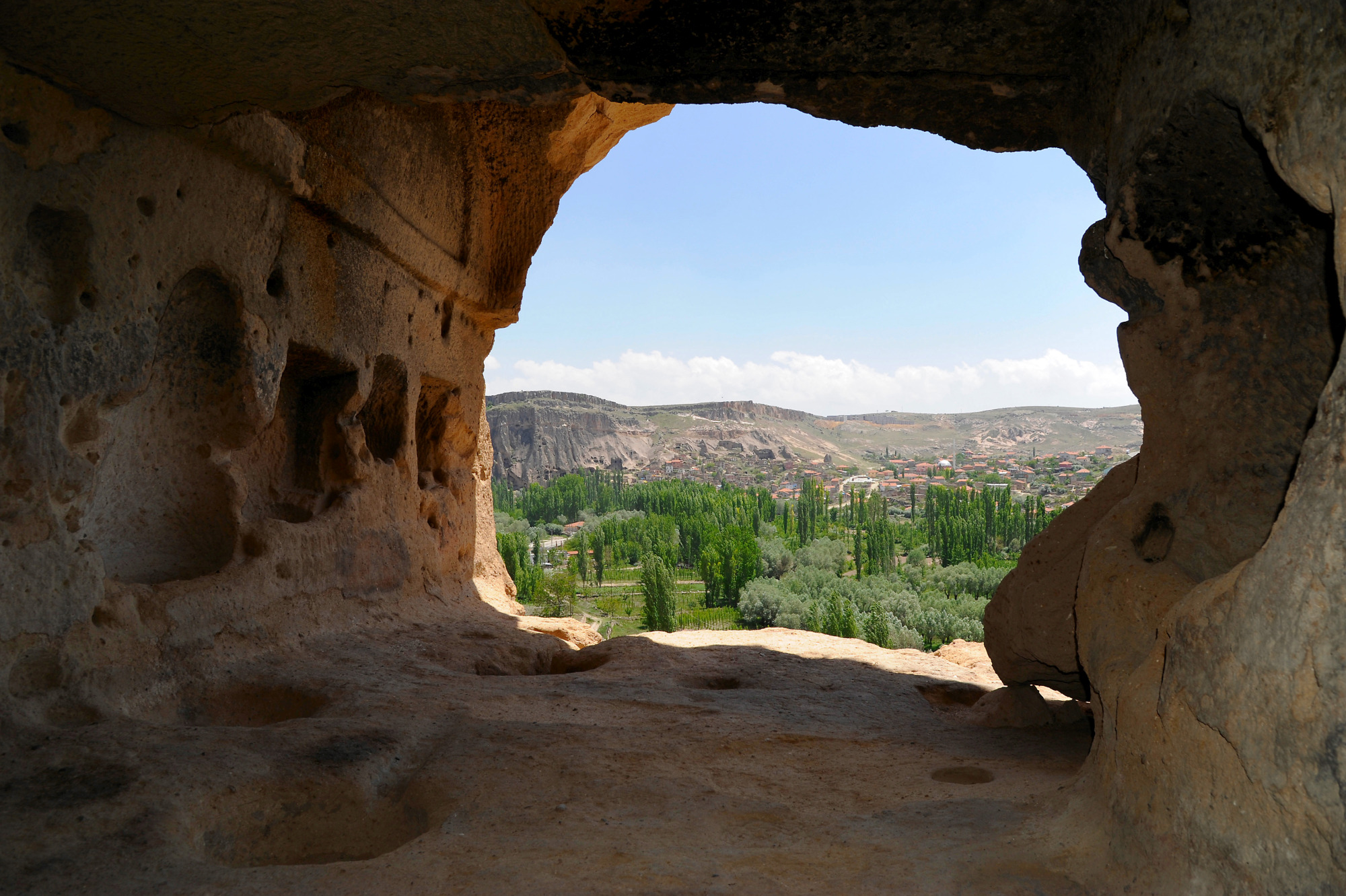 https://mdw-travel-data-us-east-1.s3.amazonaws.com/img/country/Turkey/Selime-Monastery/img_00.jpg