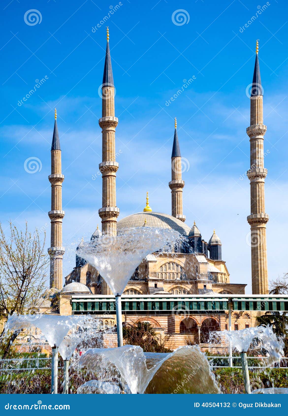 https://mdw-travel-data-us-east-1.s3.amazonaws.com/img/country/Turkey/Selimiye-Camii/img_02.jpg